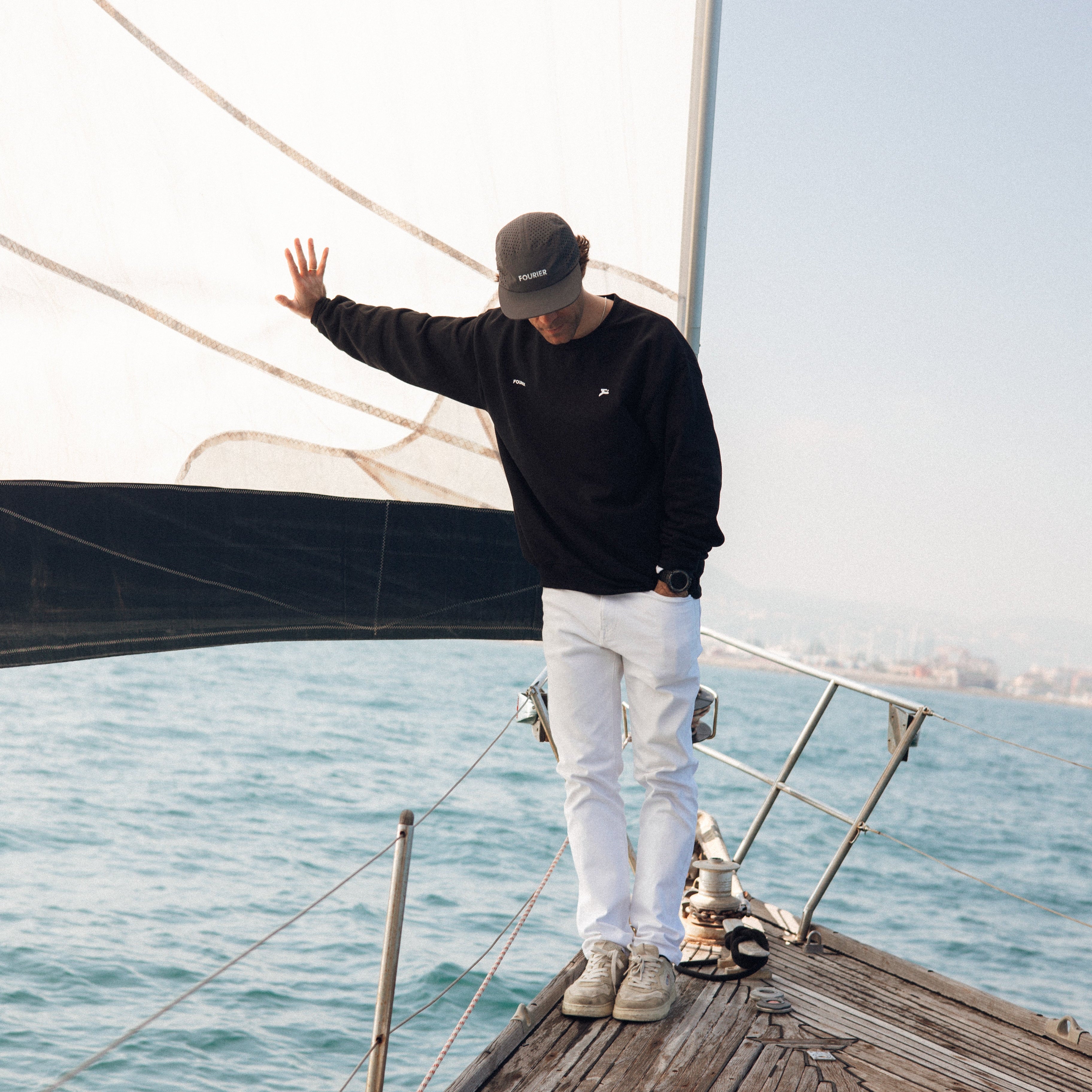 GORRA GRIS FIVE PANEL