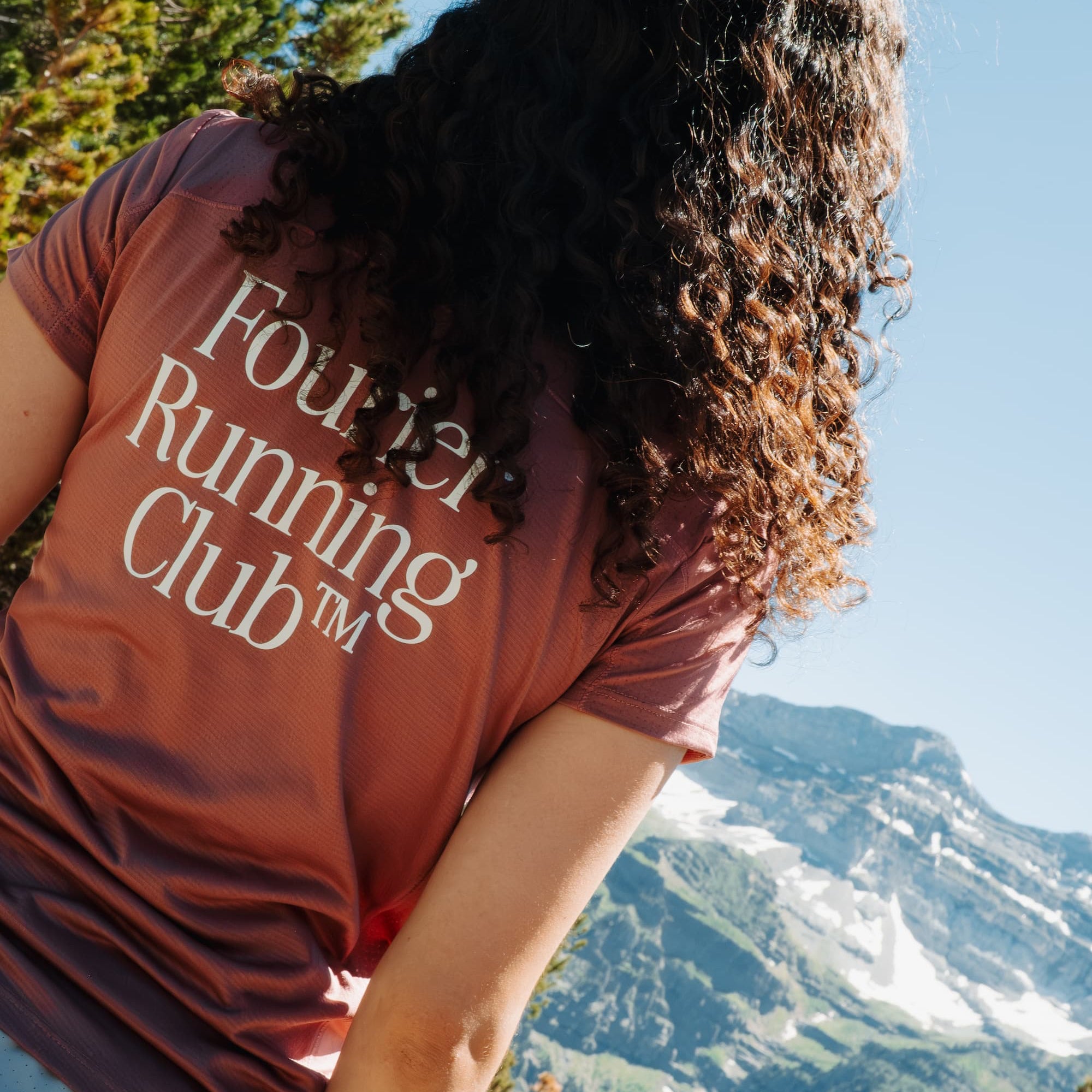 RUNNING T-SHIRT GRANATE MUJER
