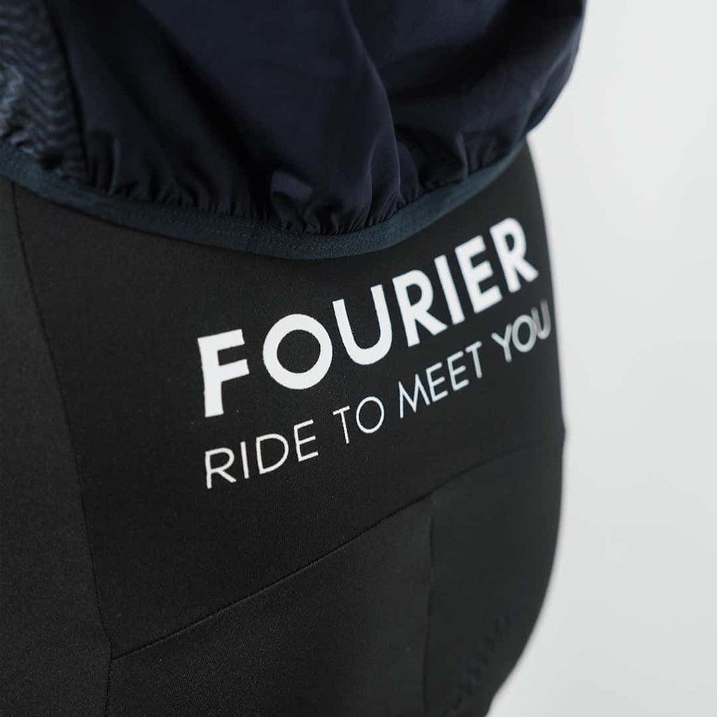 Fourier_bibs_short_negro_1
