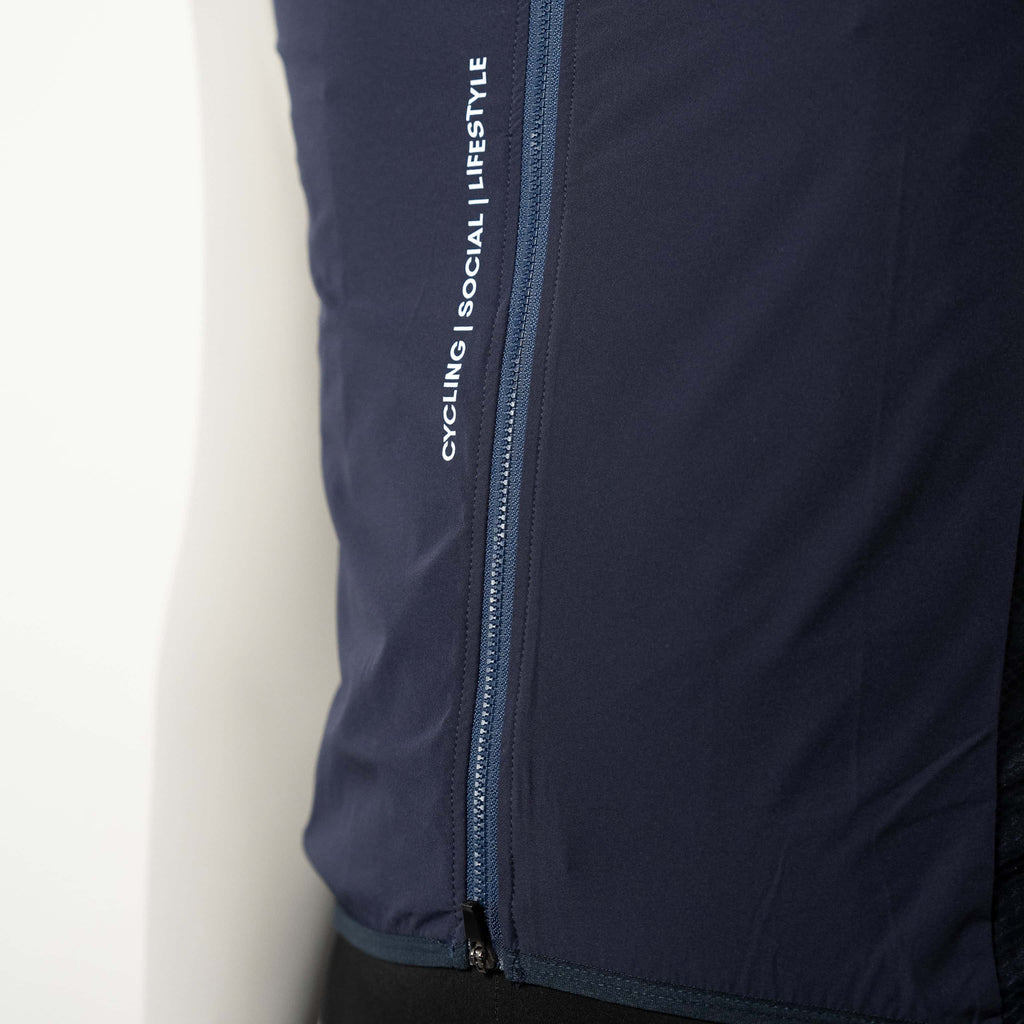 Fourier_chaleco_azul_mid_season_1